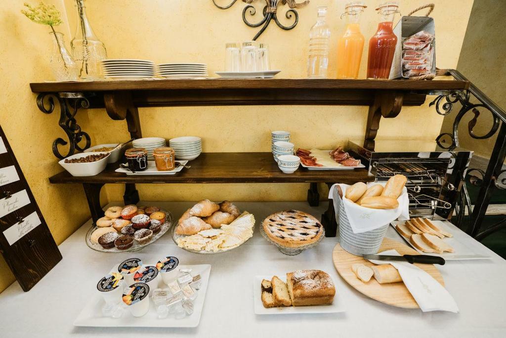 La Piazzetta Rooms&breakfast Hotel