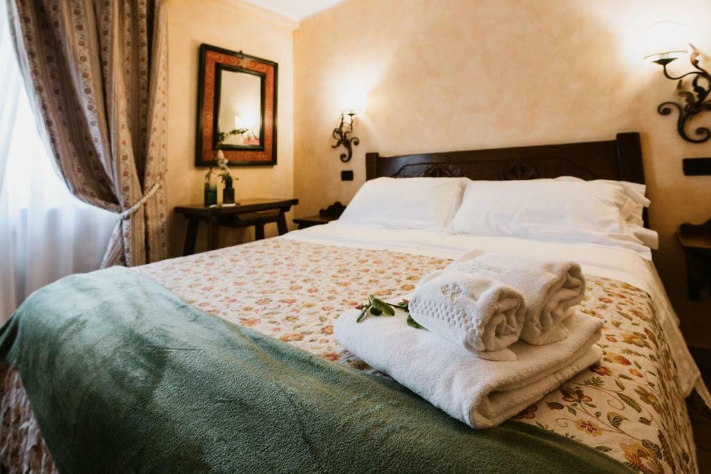 La Piazzetta Rooms&breakfast Hotel